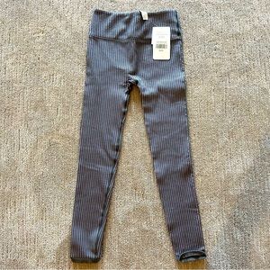 NWT Fabletics high-waisted seamless rib leggings size med